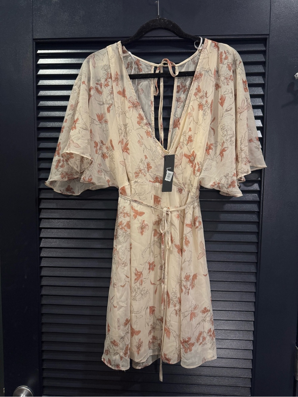 Lulus All Aglow Floral Wrap Mini Dress NWT – Size Large